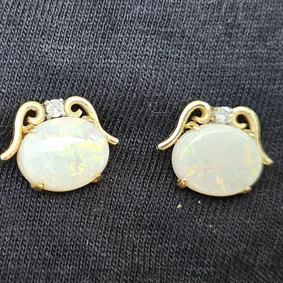 Vintage Opal 14k Diamong Chip Earrings - Picture 2 of 6